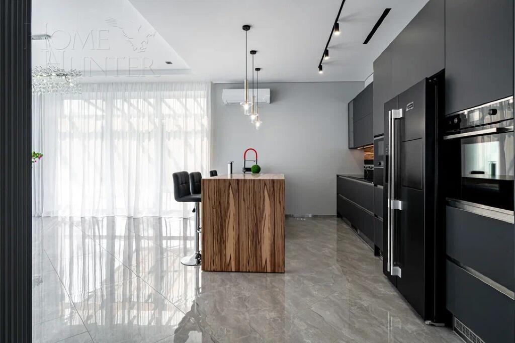 2-этажный коттедж 600 м² с отделкой