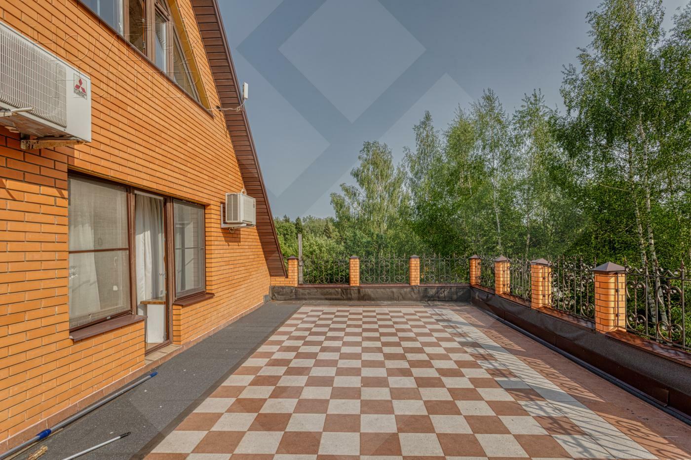 2-этажный коттедж 640 м² с отделкой