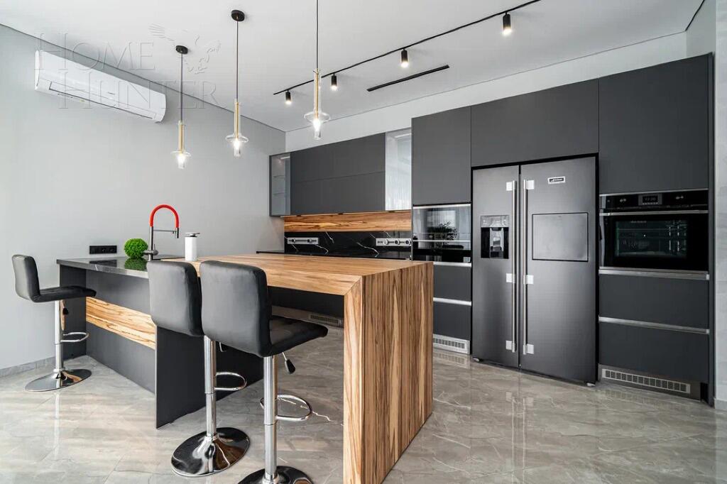 2-этажный коттедж 600 м² с отделкой