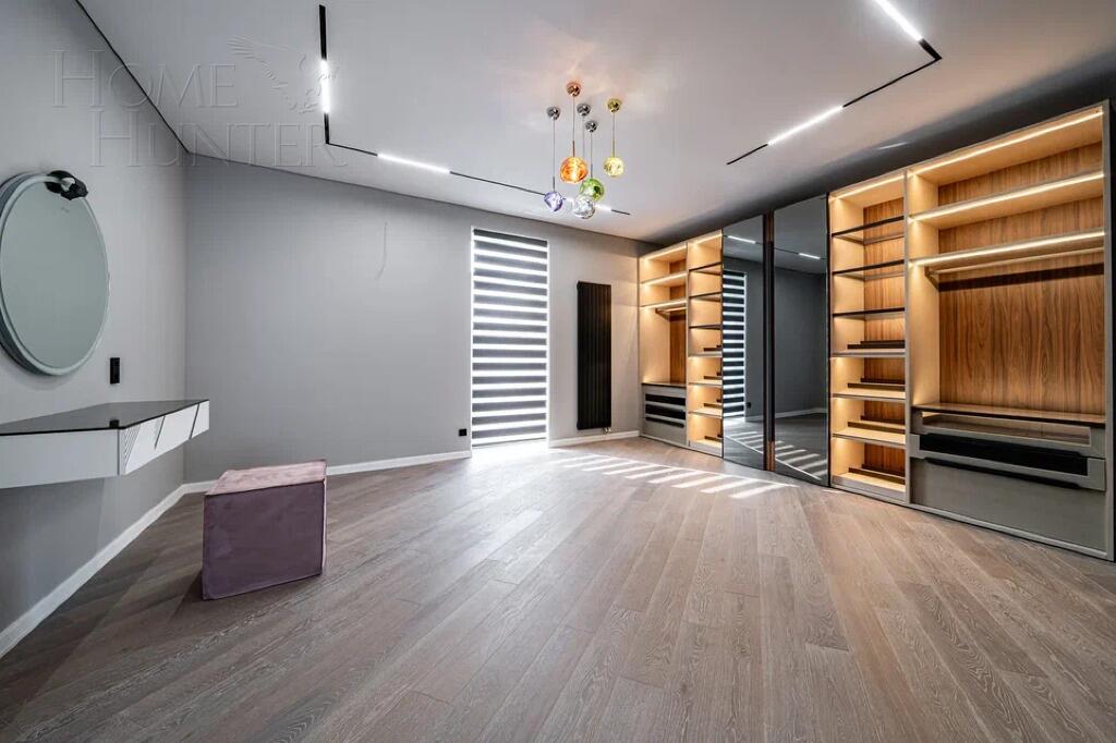 2-этажный коттедж 600 м² с отделкой