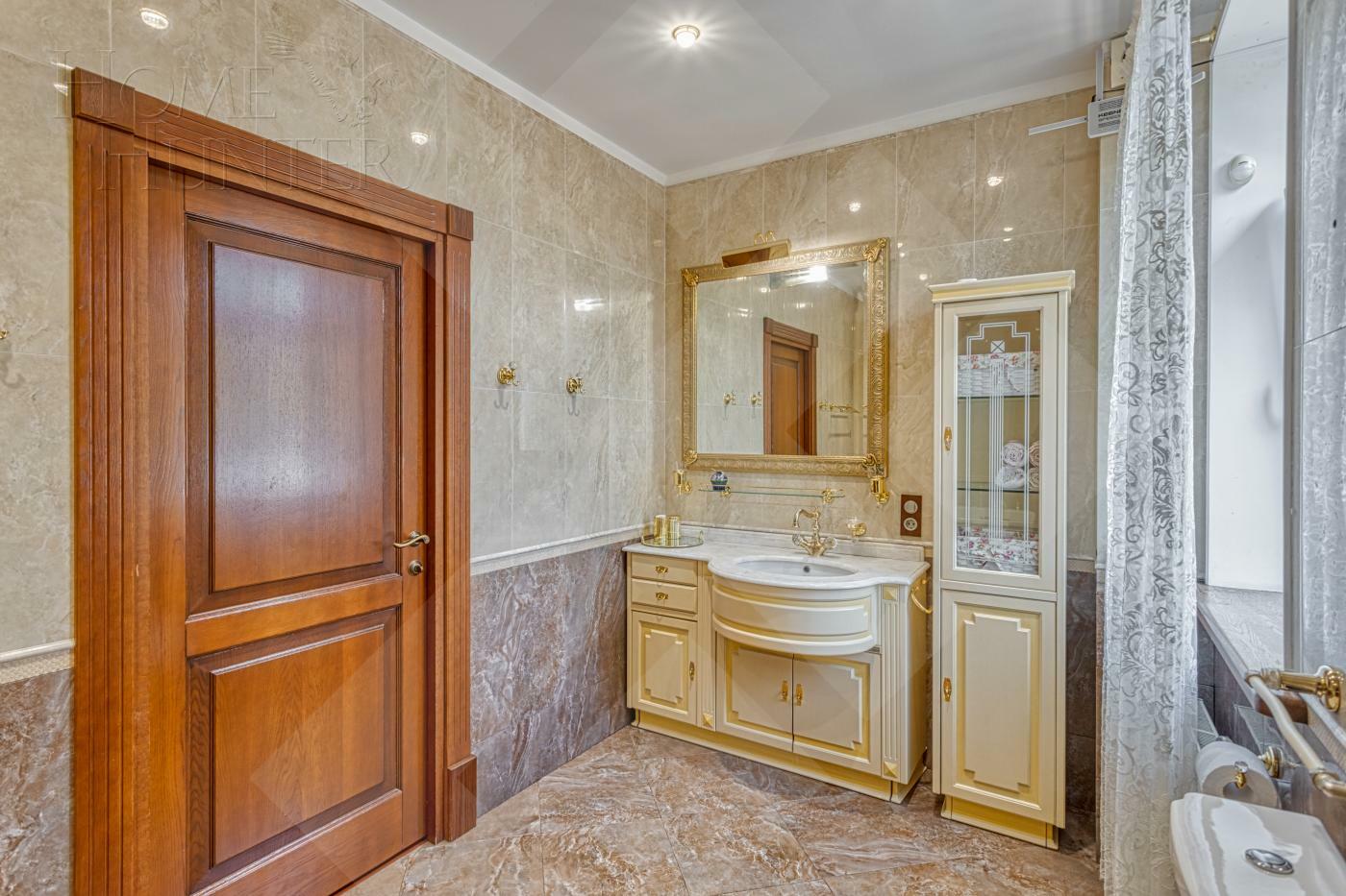 2-этажный коттедж 640 м² с отделкой