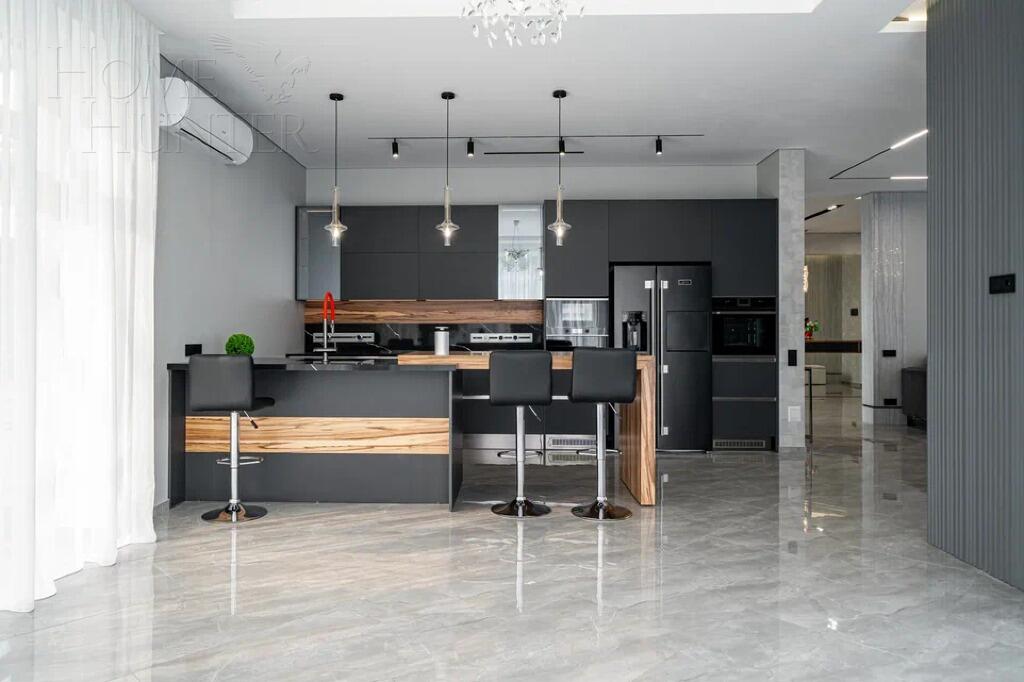 2-этажный коттедж 600 м² с отделкой