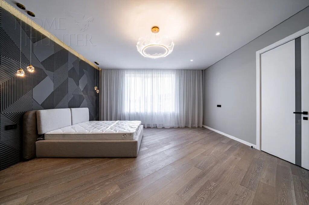 2-этажный коттедж 600 м² с отделкой