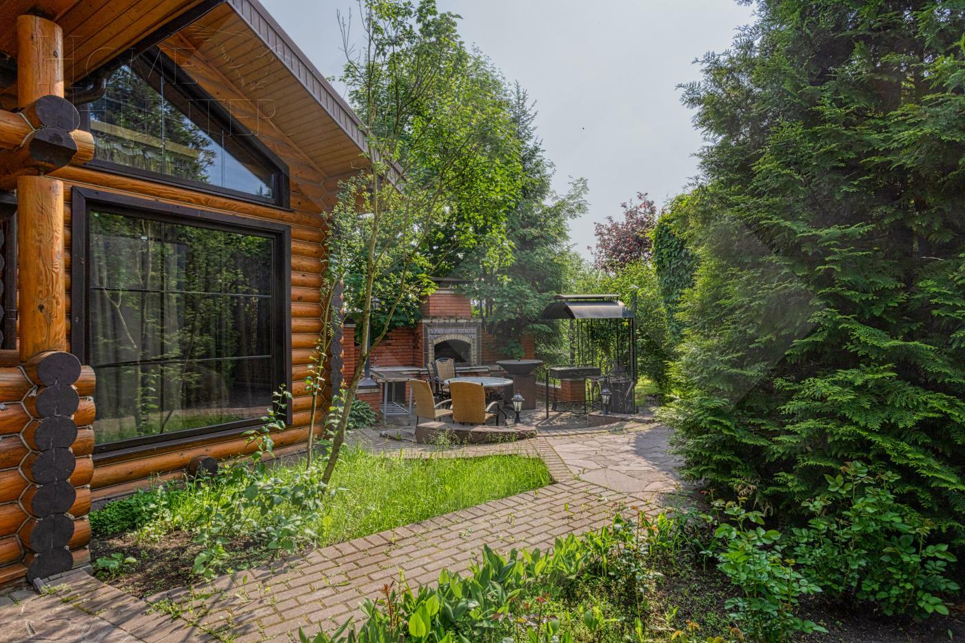 2-этажный коттедж 640 м² с отделкой