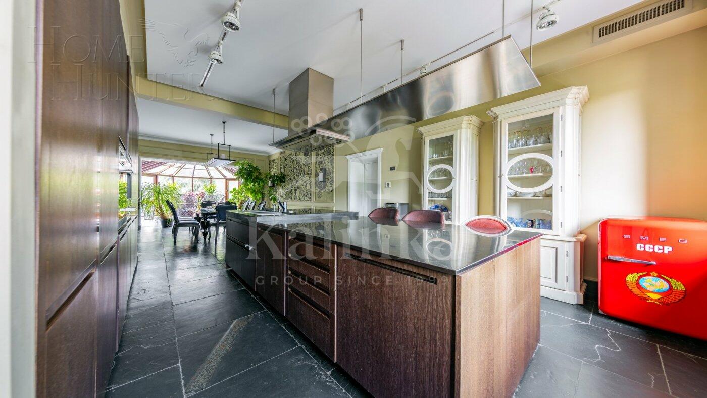 2-этажный коттедж 630 м² с отделкой