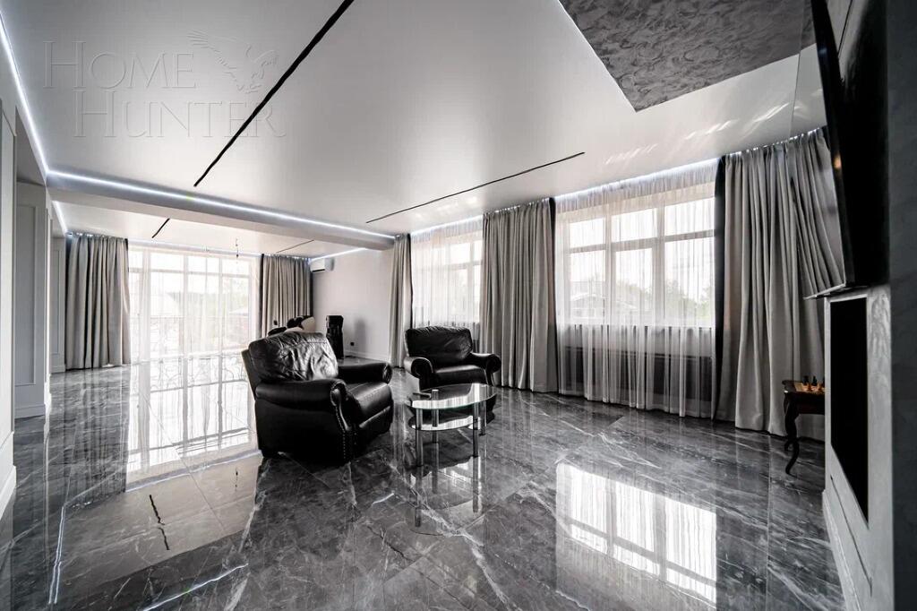 3-этажный коттедж 1 141 м² с отделкой