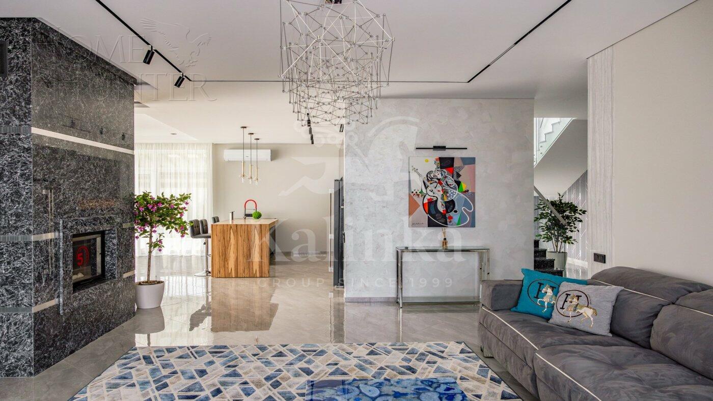 2-этажный коттедж 600 м² с отделкой