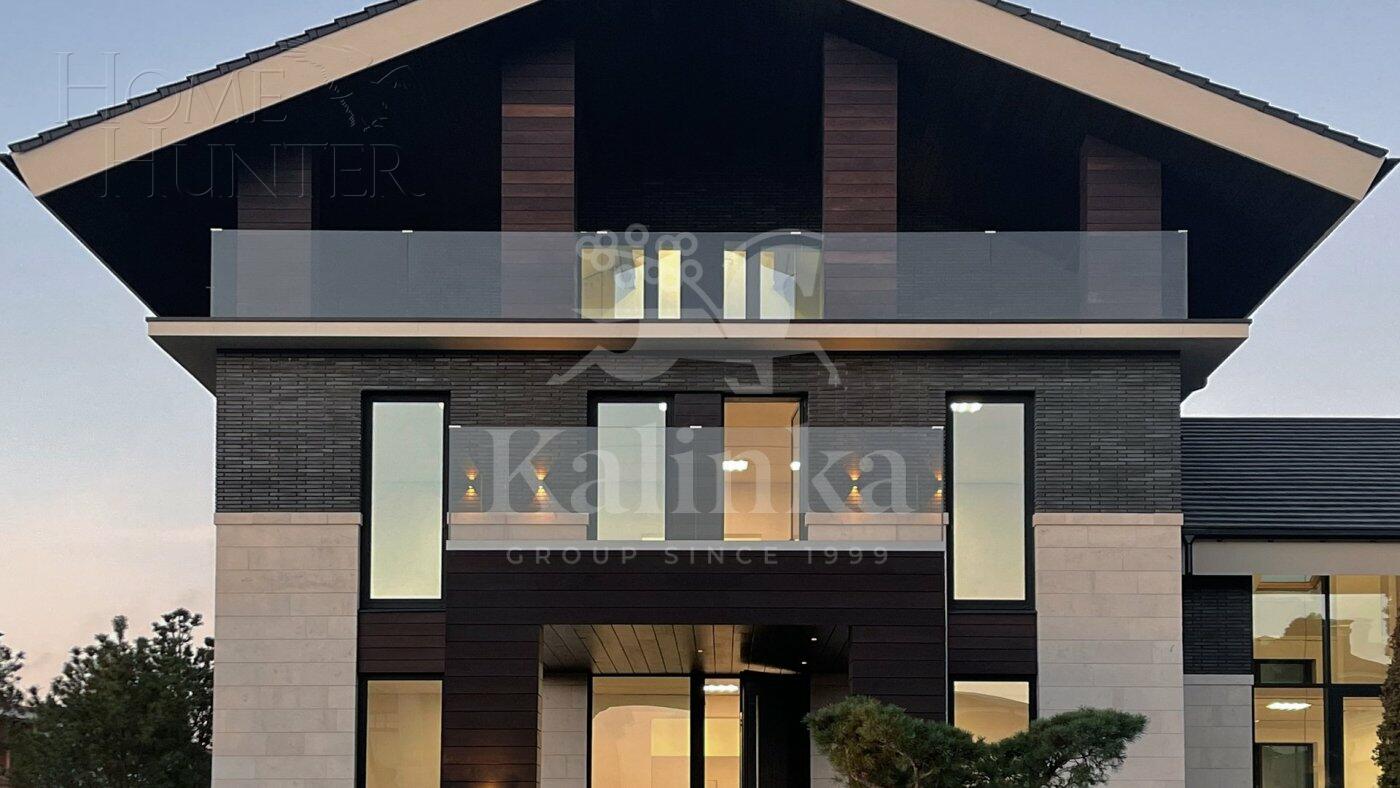 3-этажный коттедж 1 770 м² без отделки