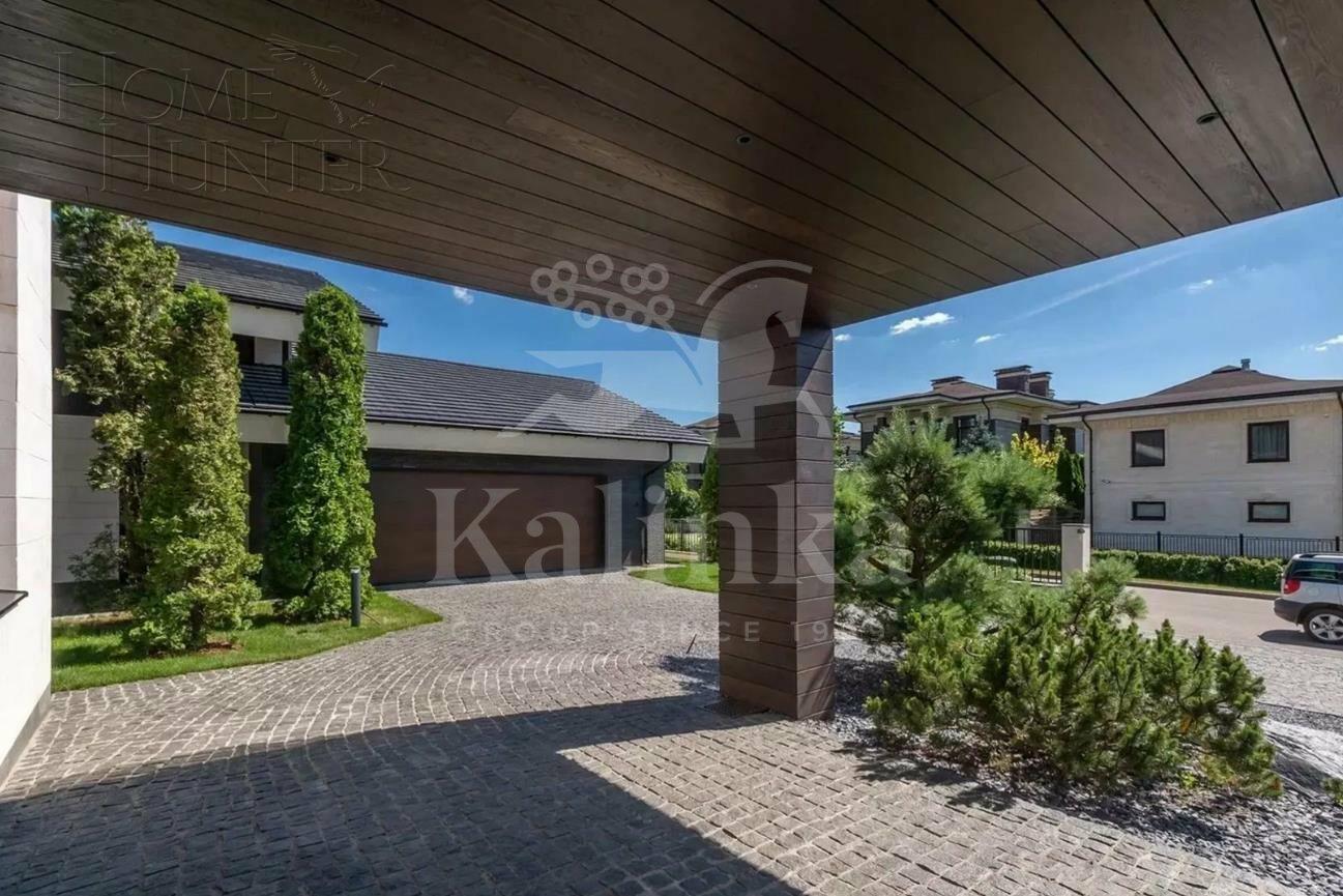 3-этажный коттедж 1 770 м² без отделки