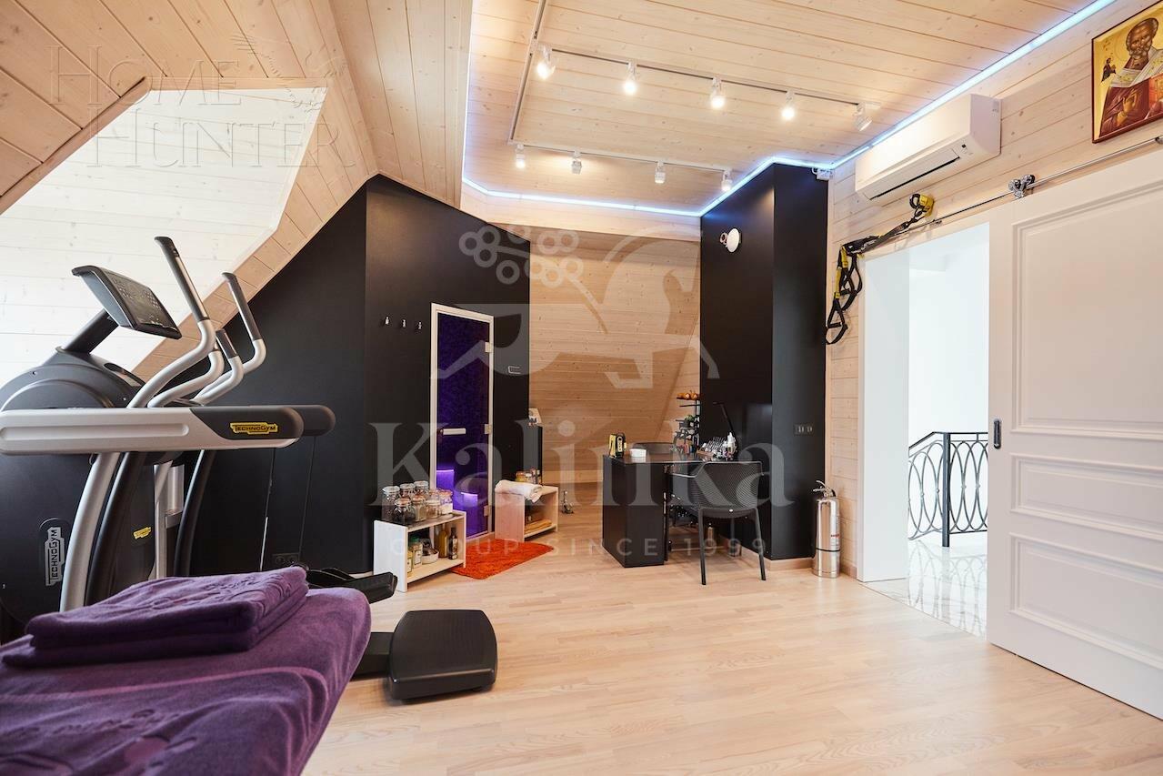 3-этажный коттедж 550 м² с отделкой