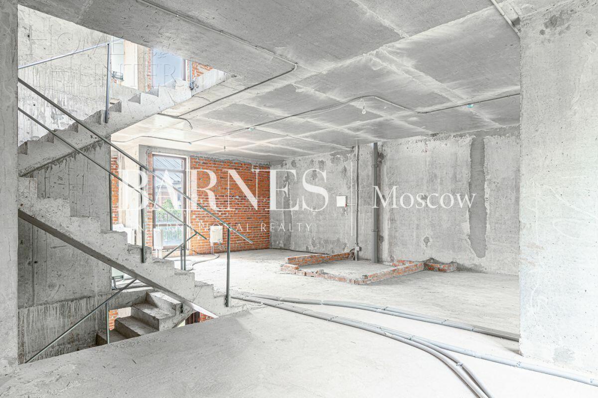 4-УРОВНЕВЫЙ ТАУНХАУС БЕЗ ОТДЕЛКИ 420 М² НА 1 ЭТАЖЕ