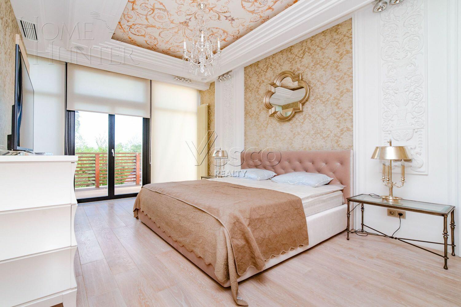 3-этажный таунхаус 340 м² с отделкой