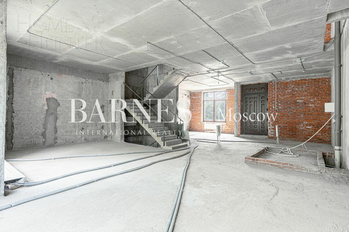 4-УРОВНЕВЫЙ ТАУНХАУС БЕЗ ОТДЕЛКИ 420 М² НА 1 ЭТАЖЕ