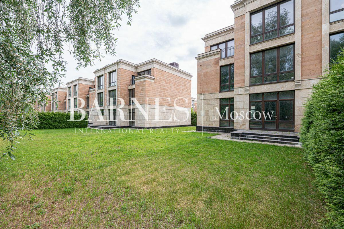 4-УРОВНЕВЫЙ ТАУНХАУС БЕЗ ОТДЕЛКИ 420 М² НА 1 ЭТАЖЕ