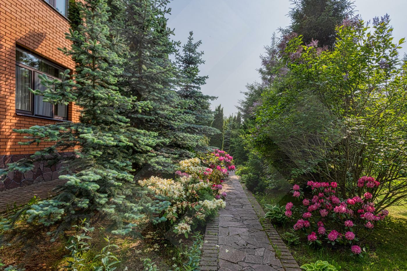 2-этажный коттедж 640 м² с отделкой