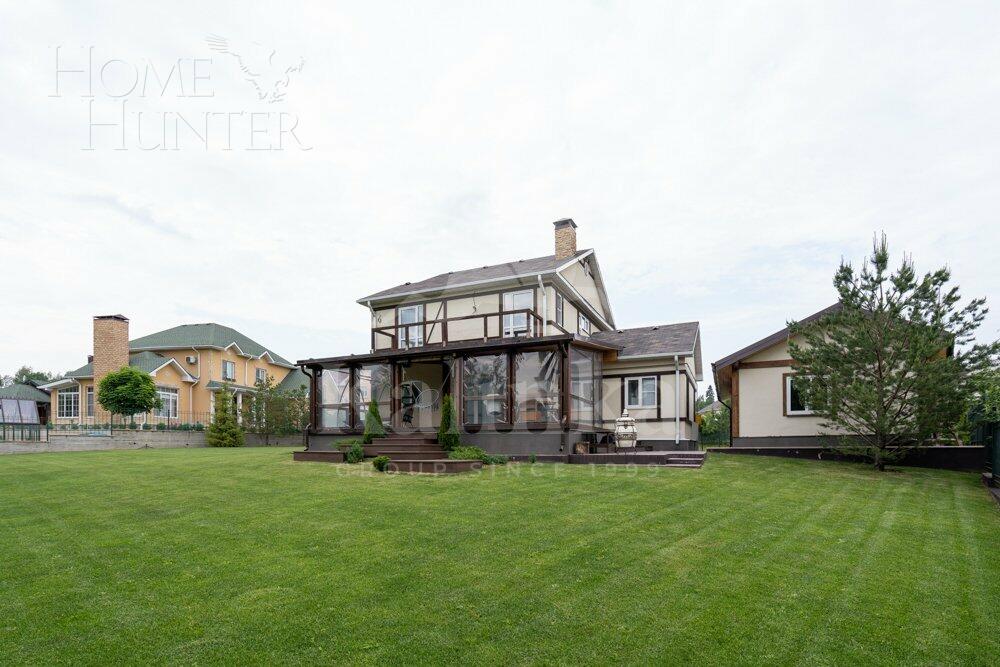 2-этажный коттедж 200 м² с отделкой