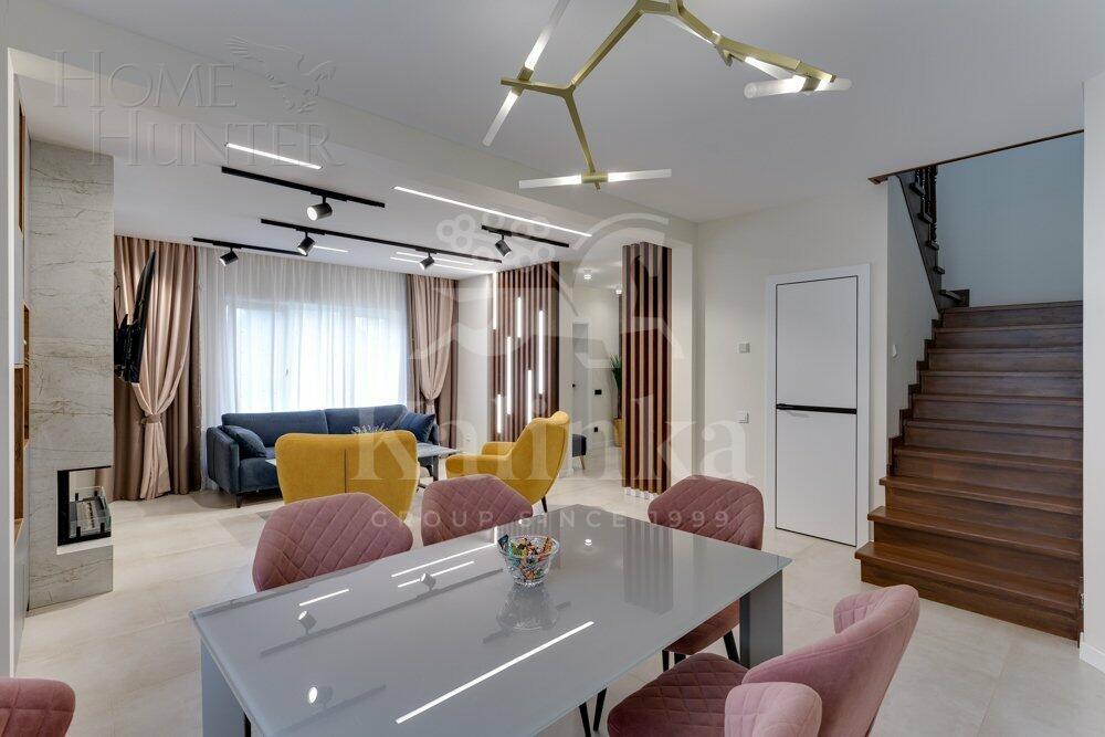 2-этажный коттедж 200 м² с отделкой