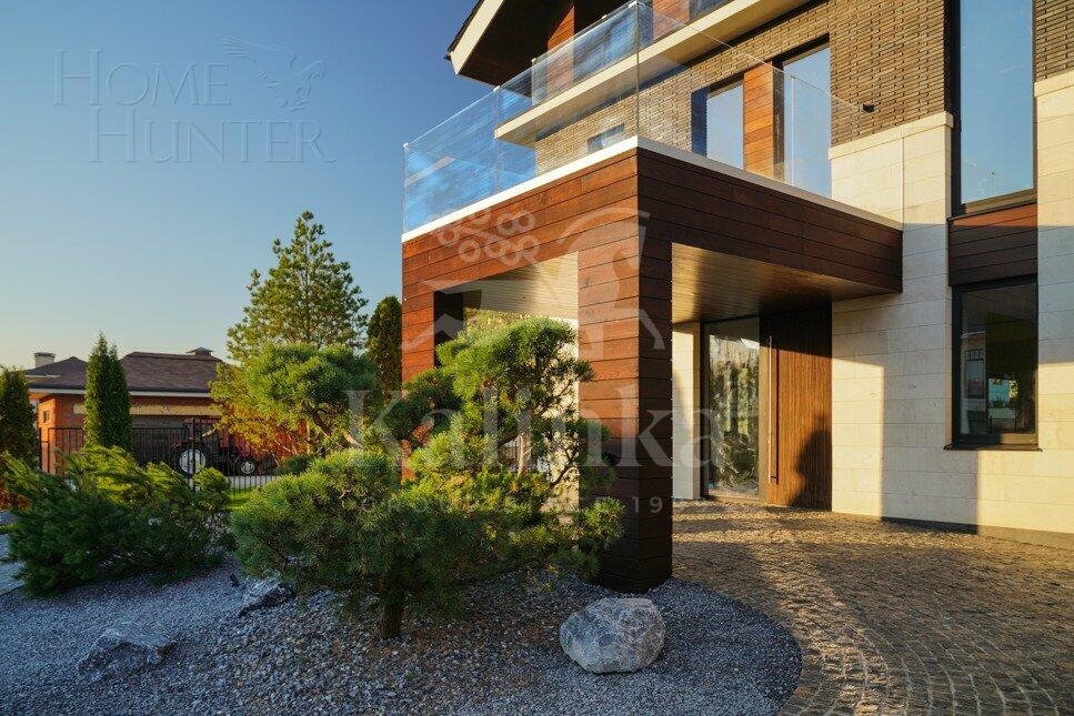 3-этажный коттедж 1 770 м² без отделки