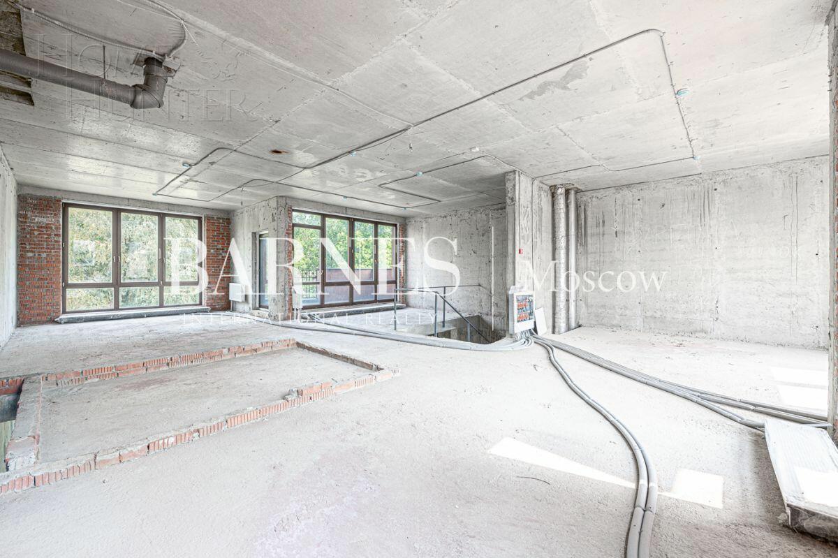 4-УРОВНЕВЫЙ ТАУНХАУС БЕЗ ОТДЕЛКИ 420 М² НА 1 ЭТАЖЕ