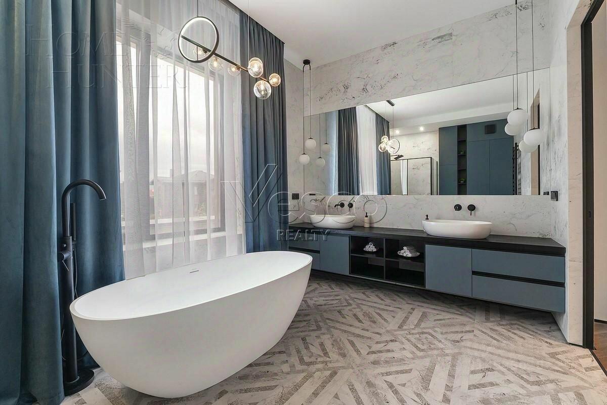 2-этажный коттедж 300 м² с отделкой