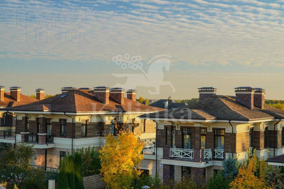 3-этажный коттедж 1 770 м² без отделки