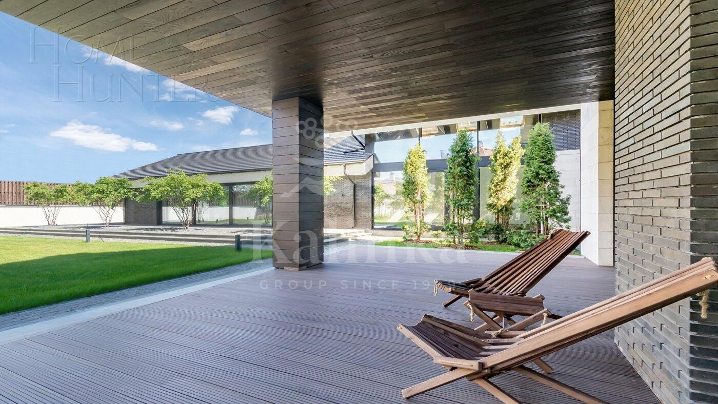 3-этажный коттедж 1 770 м² без отделки