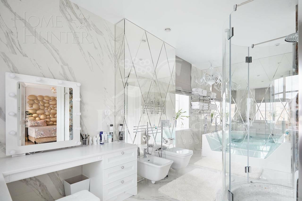 3-этажный коттедж 550 м² с отделкой