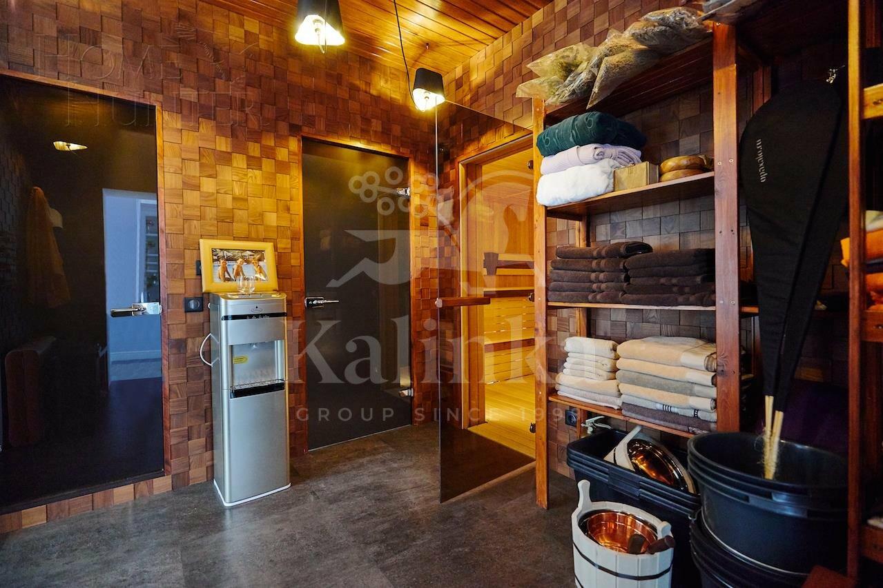 3-этажный коттедж 550 м² с отделкой