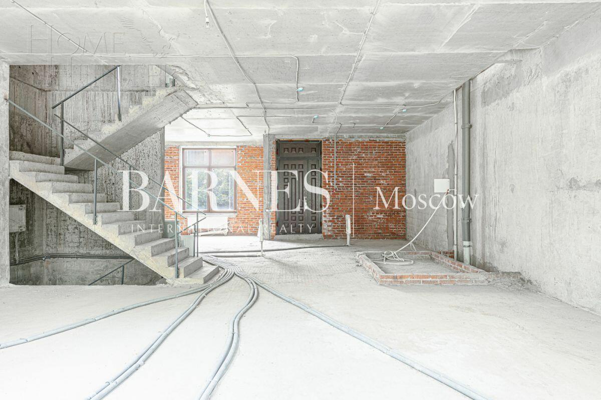 4-УРОВНЕВЫЙ ТАУНХАУС БЕЗ ОТДЕЛКИ 420 М² НА 1 ЭТАЖЕ