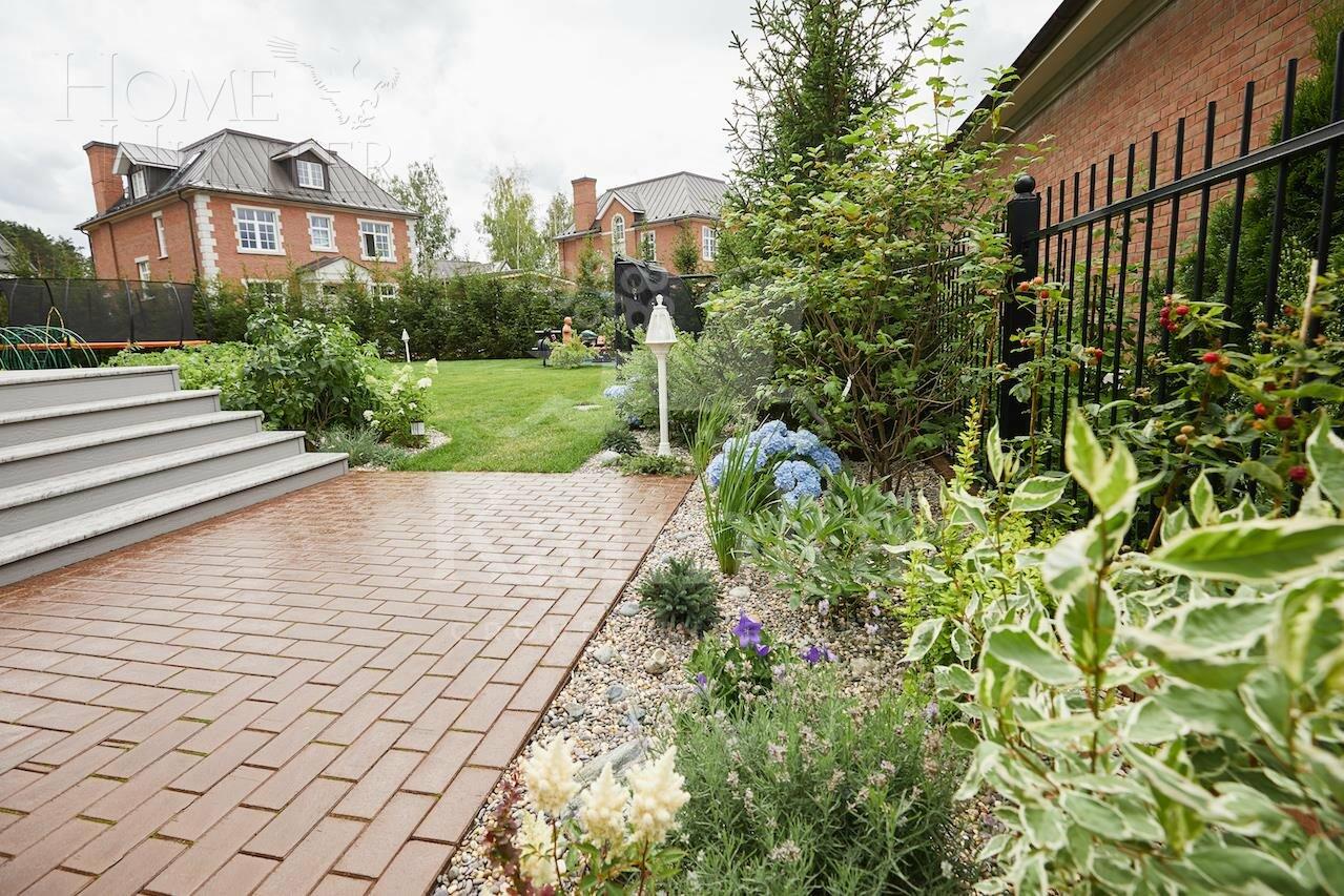 3-этажный коттедж 550 м² с отделкой