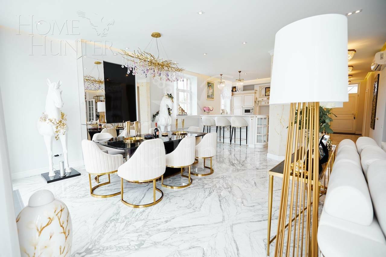 3-этажный коттедж 550 м² с отделкой