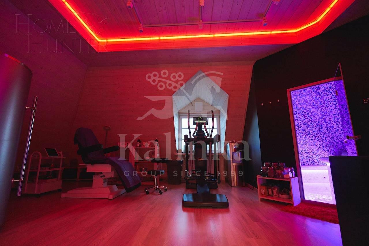 3-этажный коттедж 550 м² с отделкой