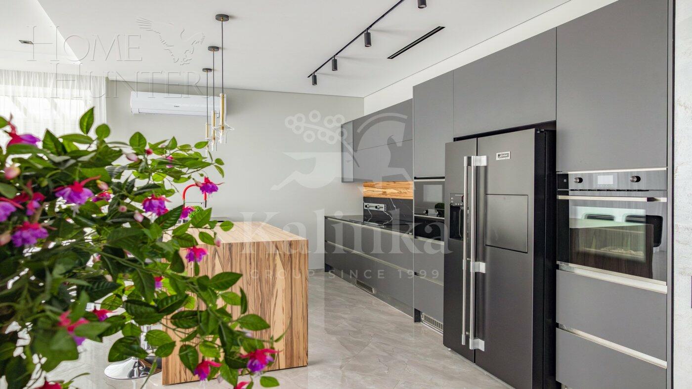 2-этажный коттедж 600 м² с отделкой