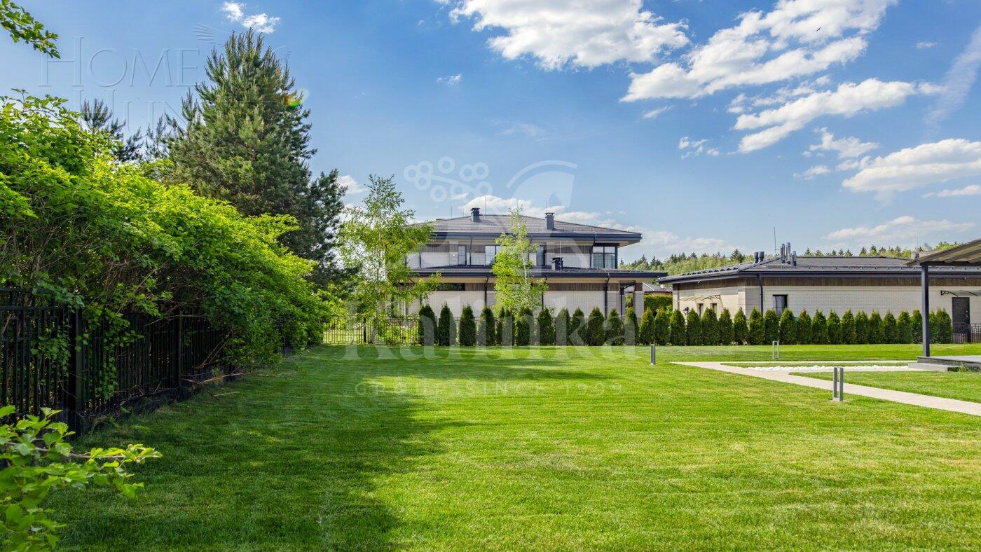 2-этажный коттедж 600 м² с отделкой