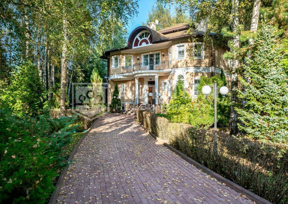 2-этажный коттедж 776 м² с отделкой