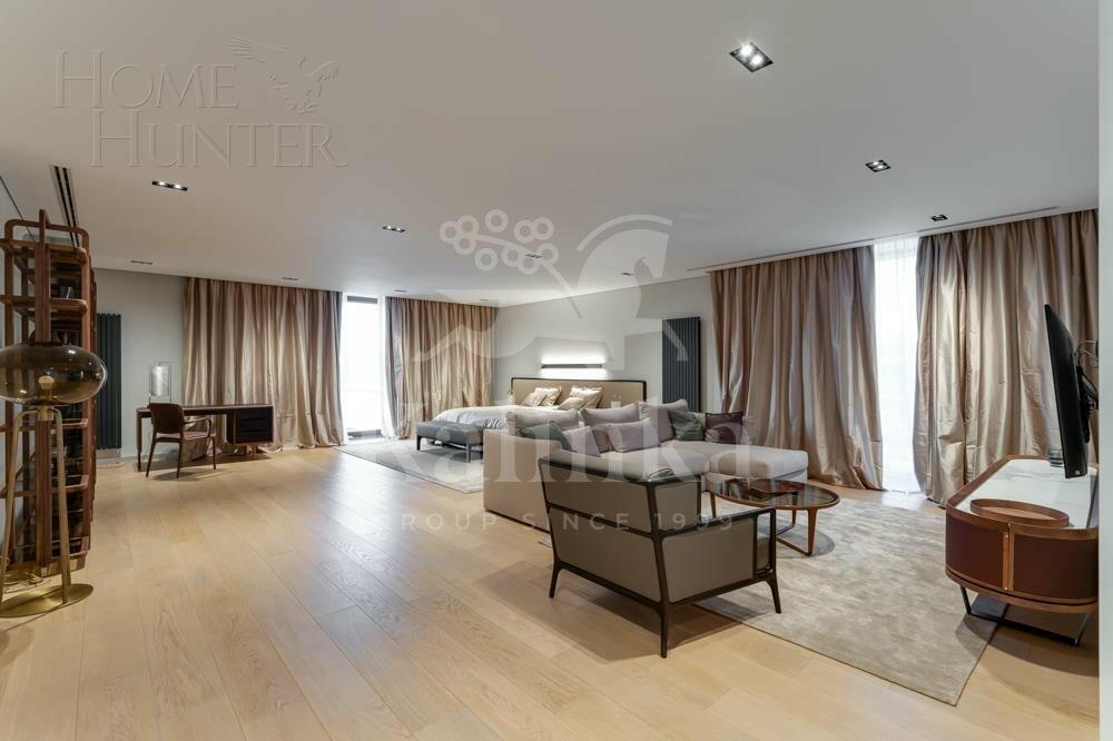 3-этажный коттедж 2 600 м² с отделкой