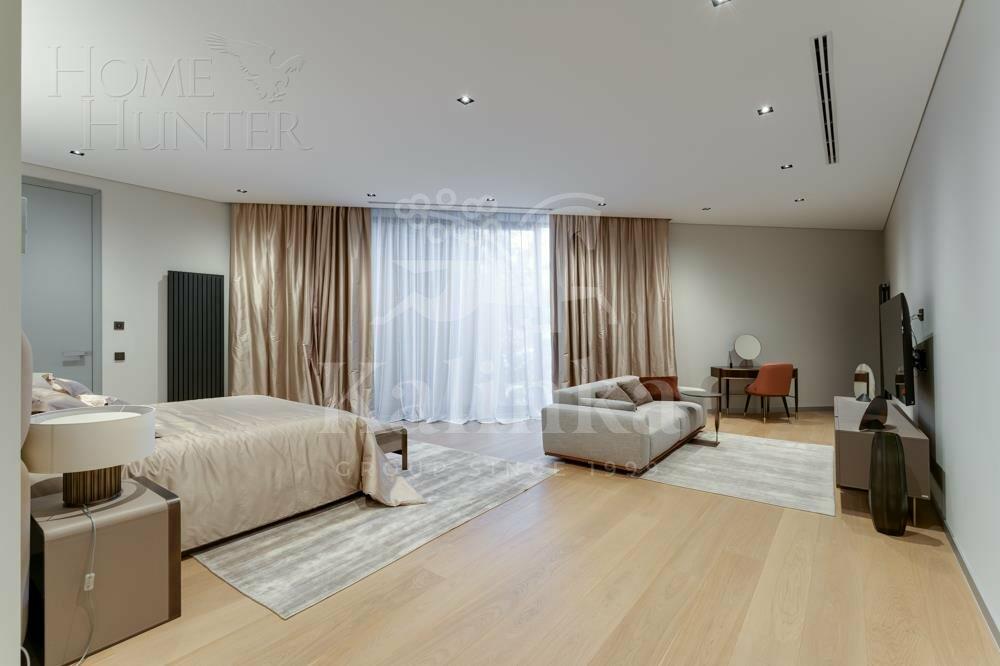 3-этажный коттедж 2 600 м² с отделкой