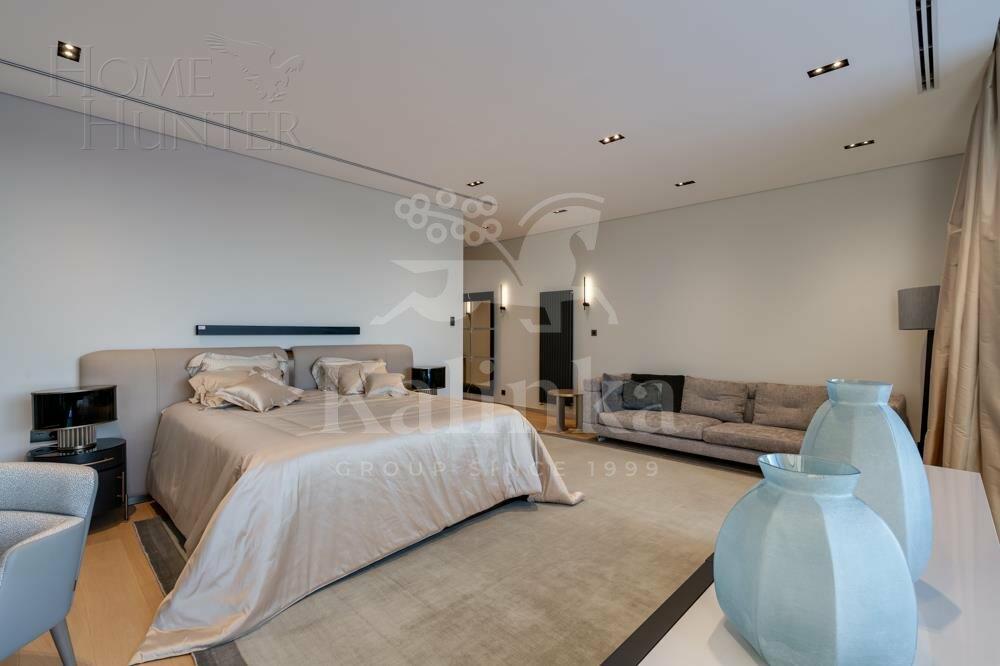 3-этажный коттедж 2 600 м² с отделкой