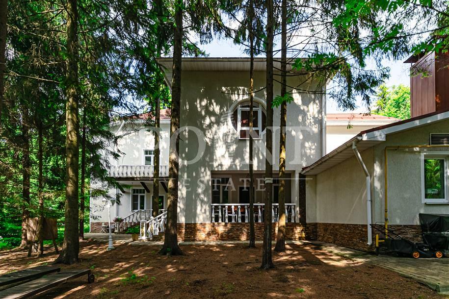 2-этажный коттедж 868 м² с отделкой