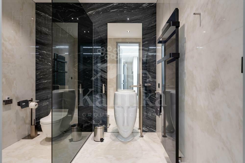 3-этажный коттедж 2 600 м² с отделкой