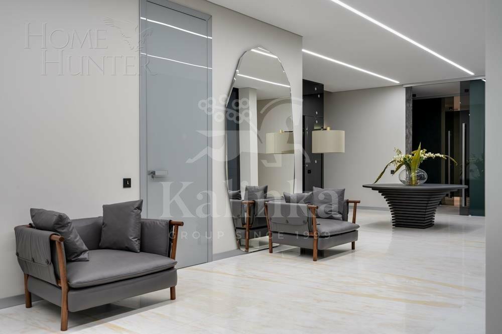 3-этажный коттедж 2 600 м² с отделкой