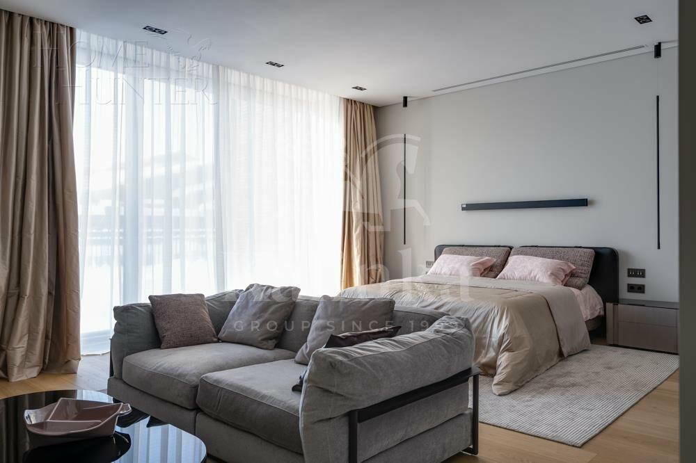 3-этажный коттедж 2 600 м² с отделкой