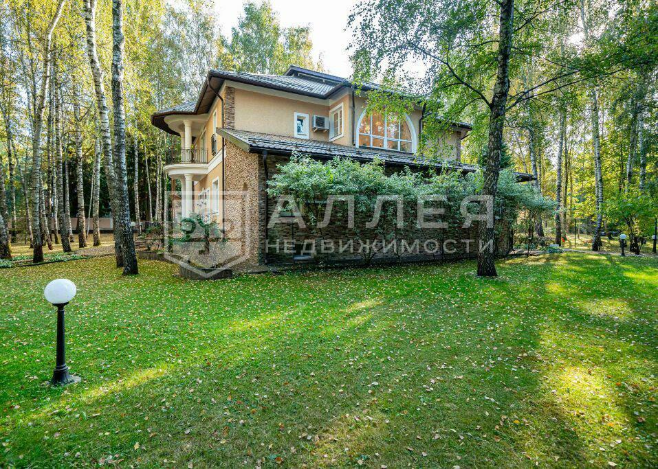 2-этажный коттедж 776 м² с отделкой