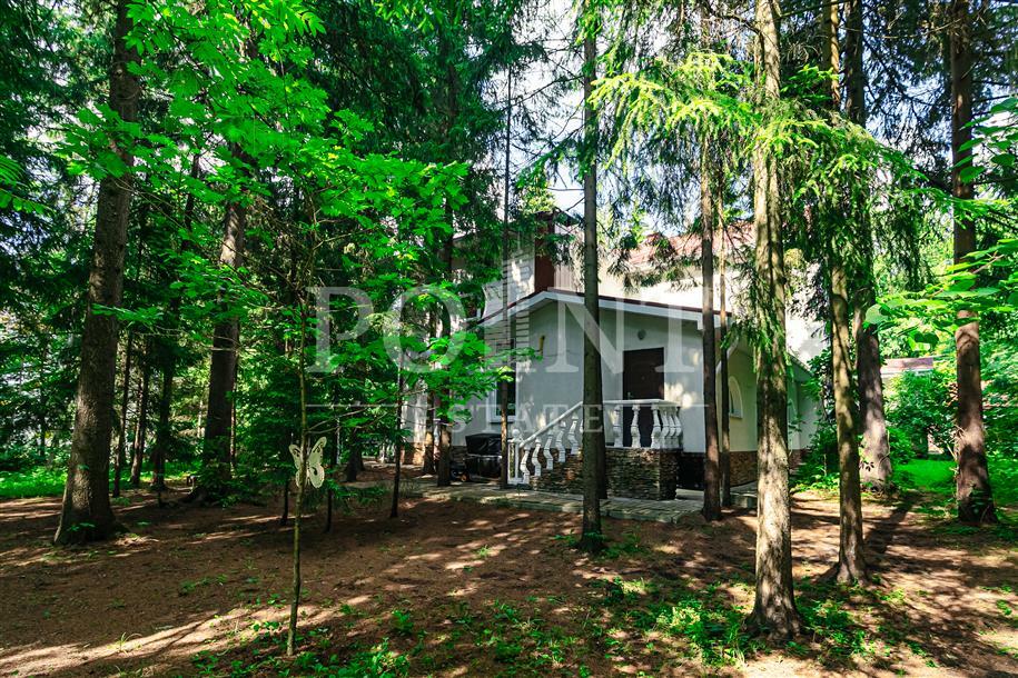 2-этажный коттедж 868 м² с отделкой