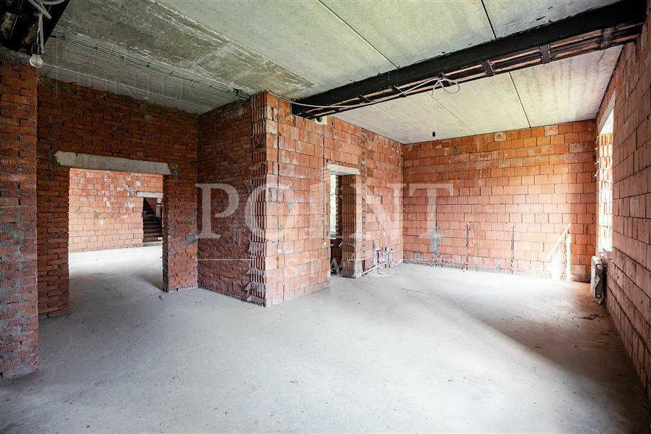 2-этажный коттедж 1 000 м² без отделки