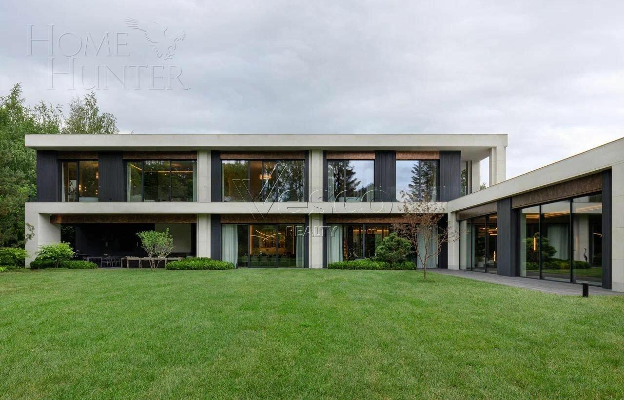 2-этажный коттедж 2 150 м² с отделкой