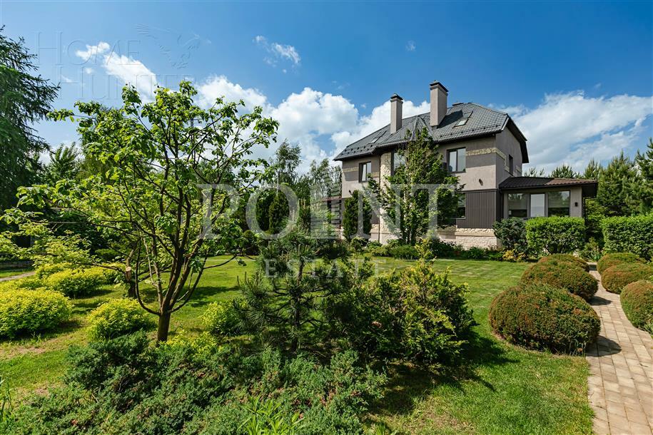 2-этажный коттедж 500 м² с отделкой