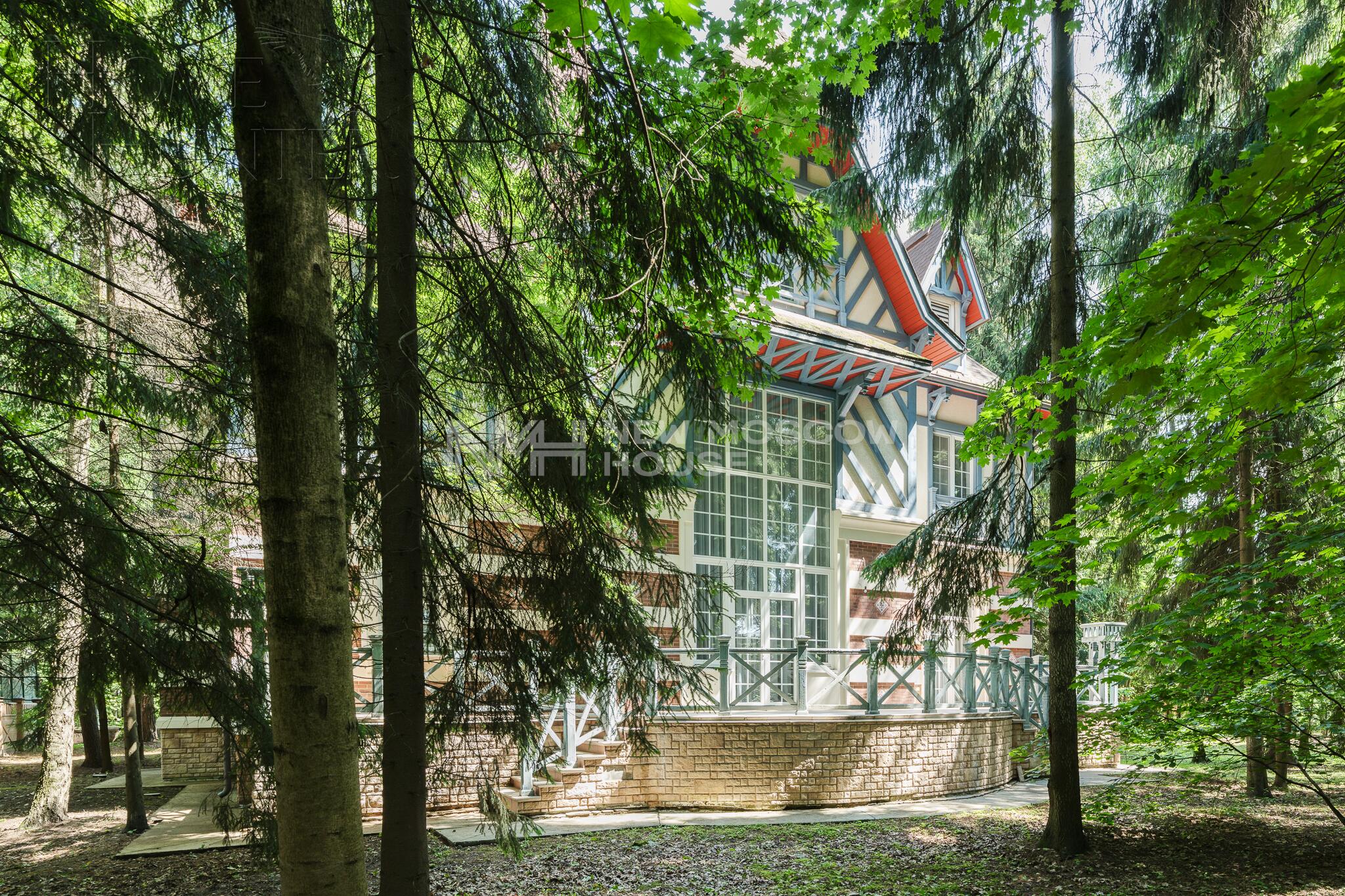 2-этажный коттедж 687 м² с отделкой