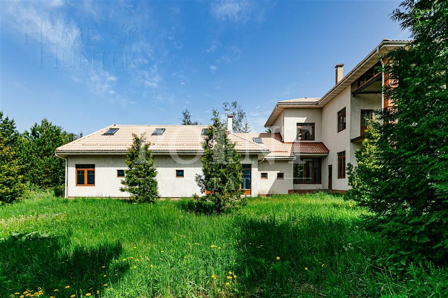 2-этажный коттедж 1 000 м² без отделки