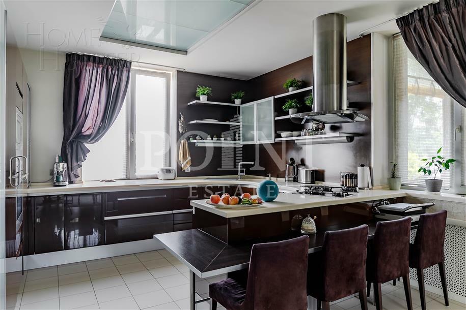 2-этажный коттедж 500 м² с отделкой